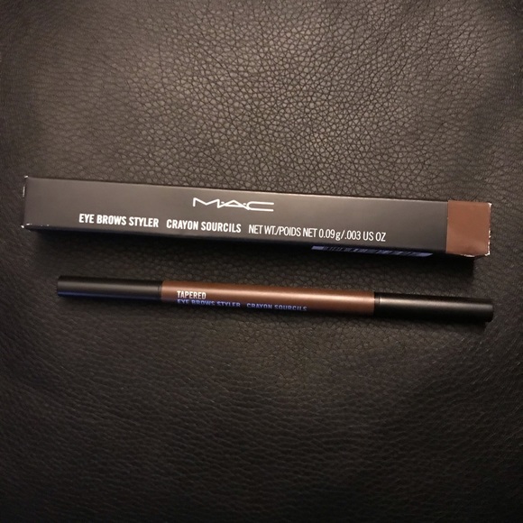 Mac Eyebrow Styler Color: Tapered - Picture 1 of 1